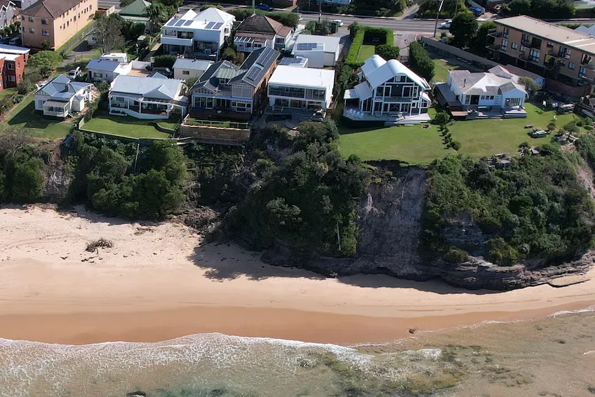 Weather Risks: The Price of Living Close to the Sea