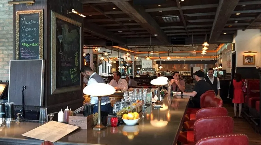 Louie Bossi Ristorante Bar Pizzeria: Authentic Italian Dining in Boca Raton