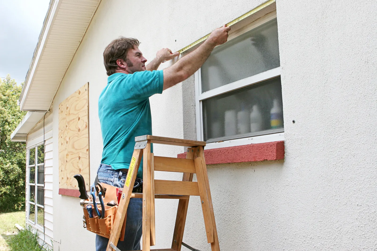 Landlord Responsibilities During Hurricane Season