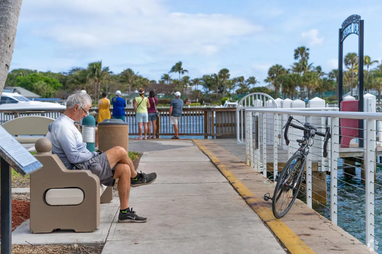 Walkable Rentals Deerfield Beach: A Guide to Car Free Living Near the Coast