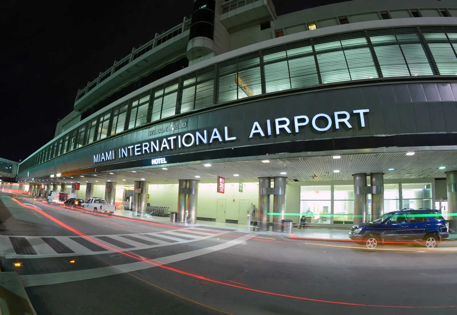 Miami International Airport (MIA):