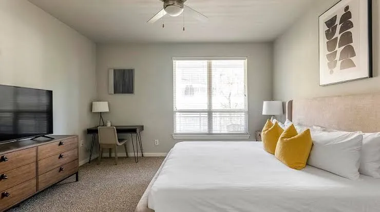 Price Per Square Foot: A Better Way to Compare Studio vs One Bedroom Rental Value