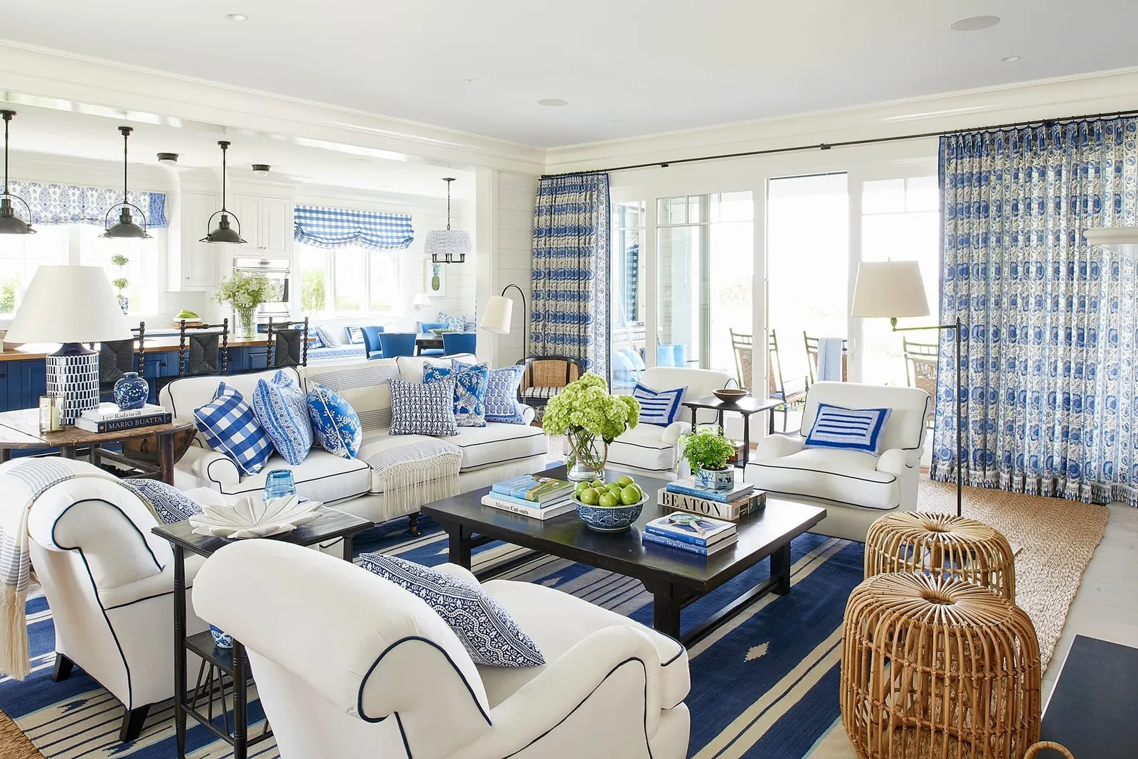 Use Coastal-Inspired Accessories to Complete Your Coastal Chic Look