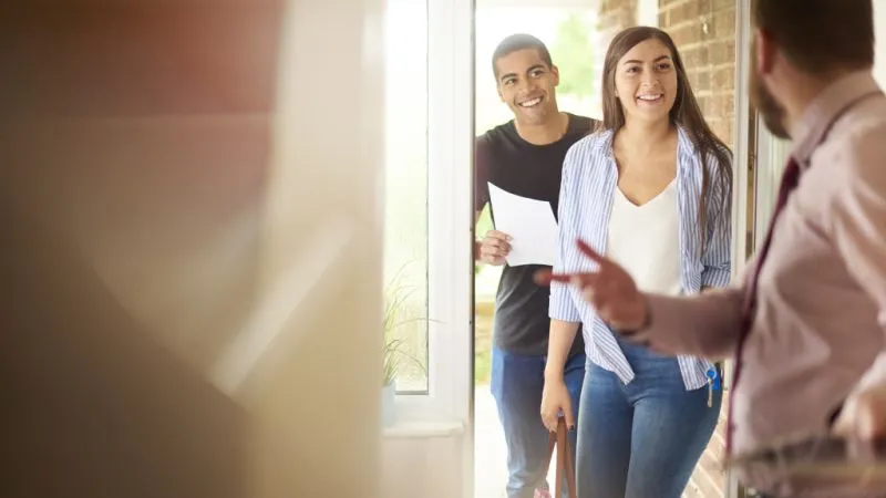 Exterior & Entry Areas: Documenting the First Impression of Your Rental