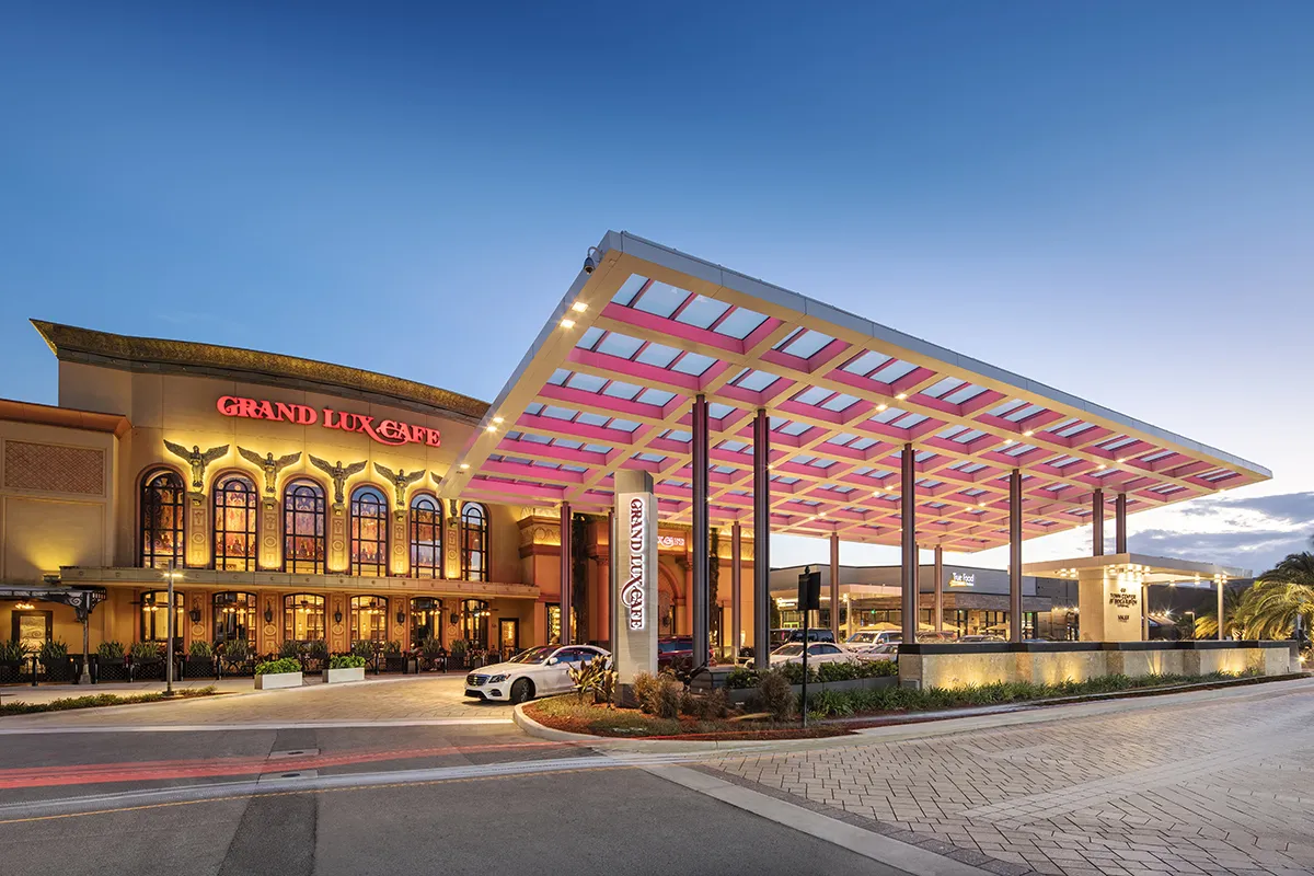 Boca Town Center Mall, shopping in Boca Raton buy clothes Boca Raton