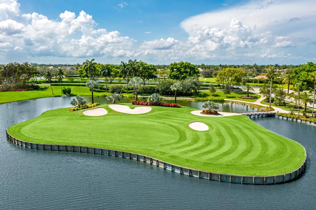 Woodfield Country Club
