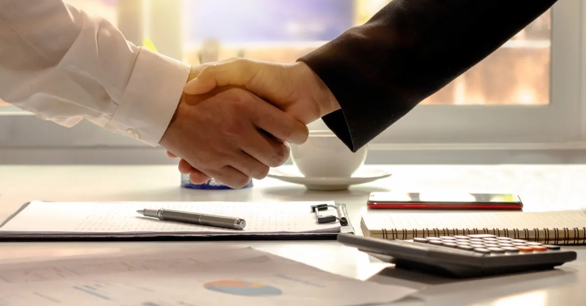 What Renters Should Confirm With the Landlord Before Signing a Lease