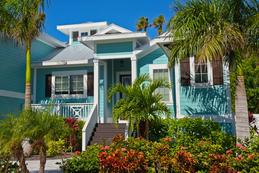 How to Maintain a Rental Property Garden in Florida’s Climate