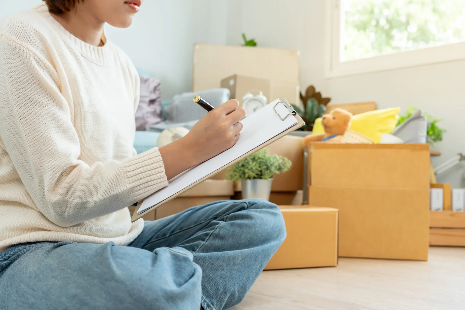 How to set up electricity, water, internet, and trash service after signing a lease