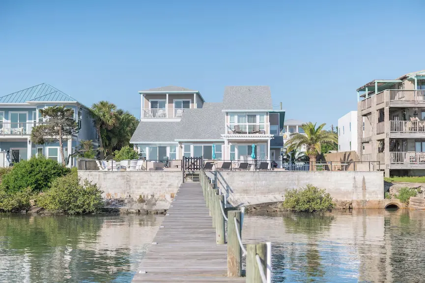 Rentals With Boat Dock Florida: Finding Waterfront Homes in Deerfield Beach and Palm Coast