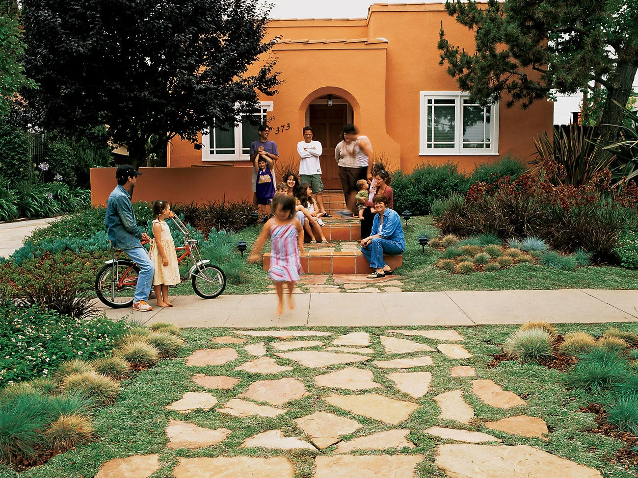 Great for Exploring: Live in Different Neighborhoods or Cities Without a Long-Term Commitment