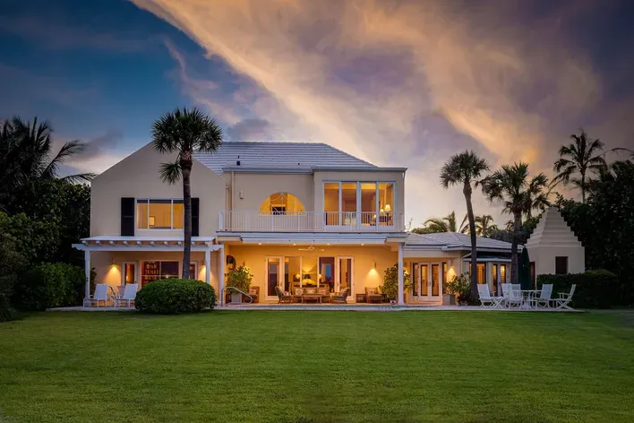 The Benefits of Renting a Home vs. Buying in Florida in 2025