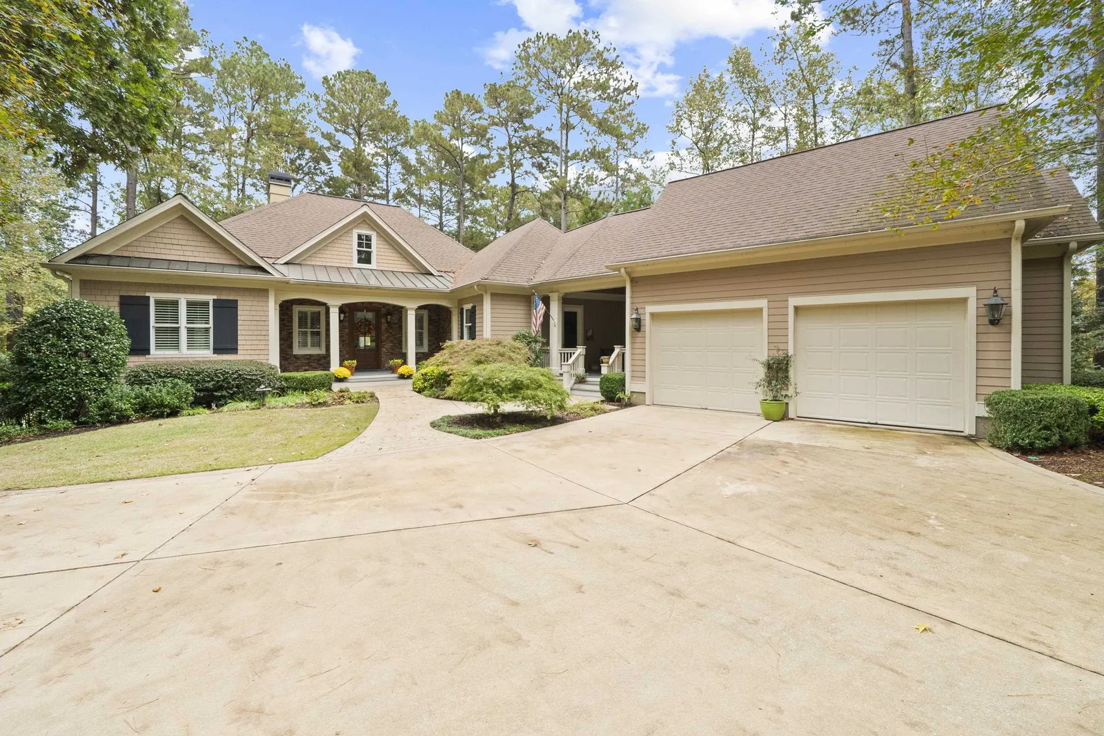 How to apply for an Oasis Rentals property