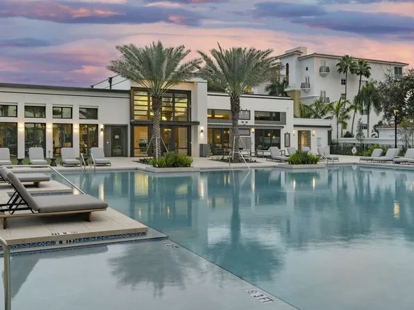 Short-Term vs. Long-Term Rentals in Boca Raton: Pros and Cons