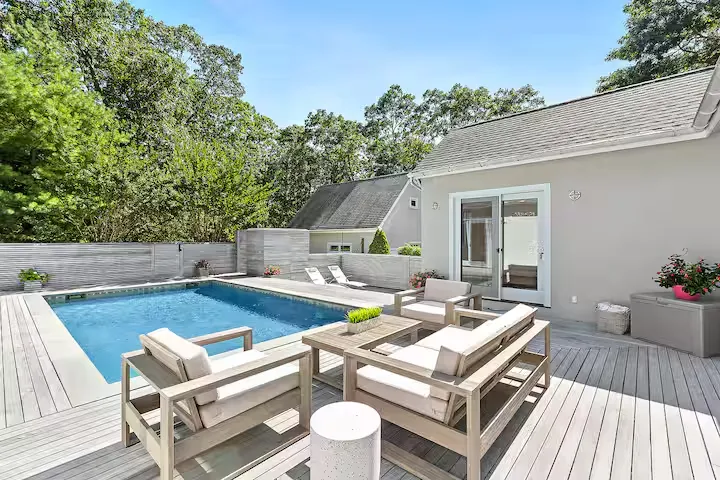 Best Palm Coast Rentals for Entertaining: Spacious Patios, Pools and BBQ Spaces