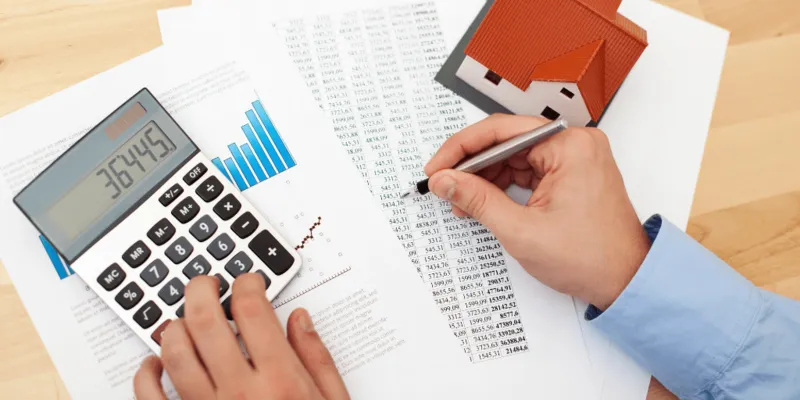 How to compare two rental homes fairly: a simple decision checklist
