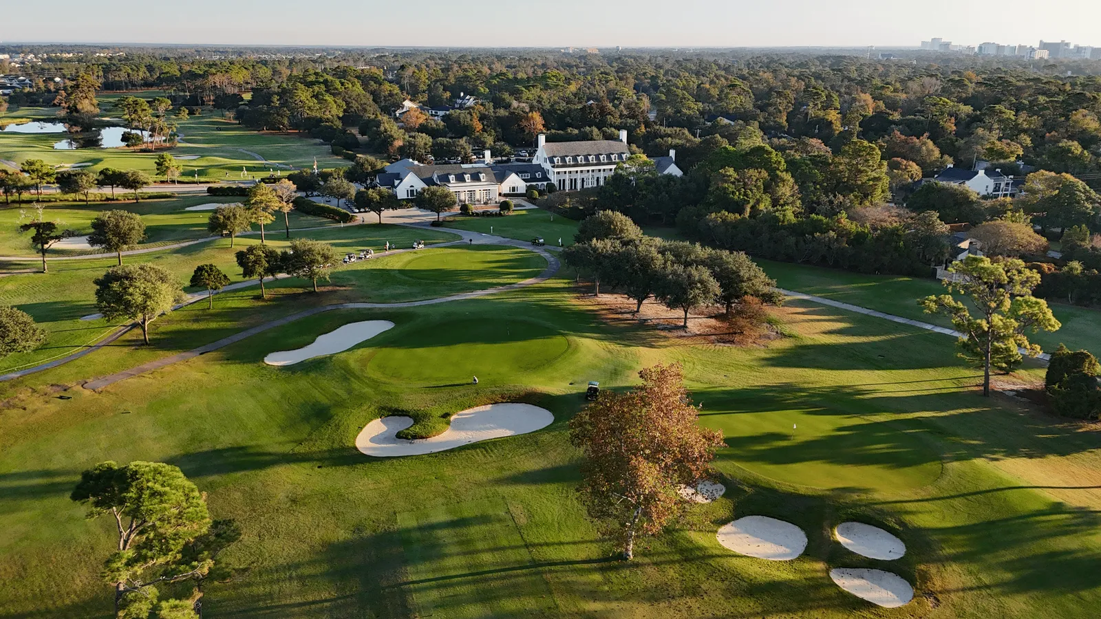 Pine Lakes: Golf Views and Green Open Spaces