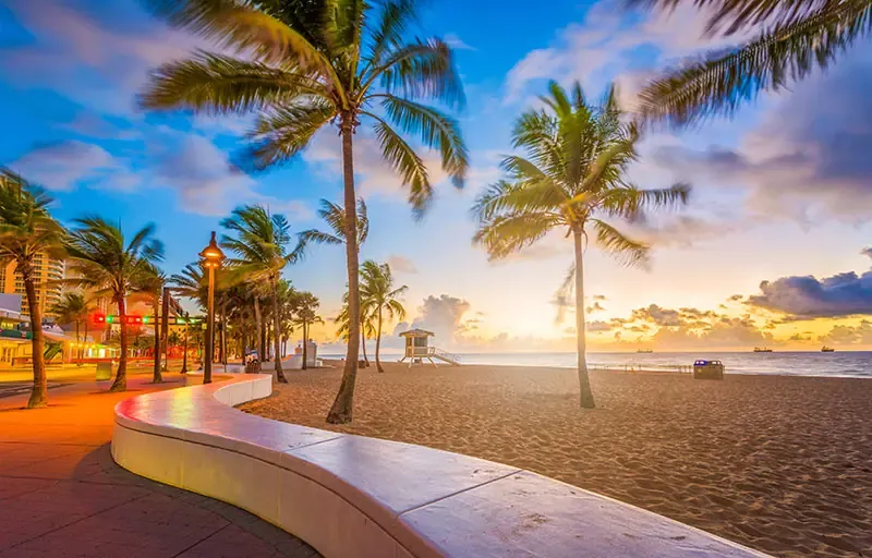 Central Florida & Orlando – Theme Parks, Families, & Affordability