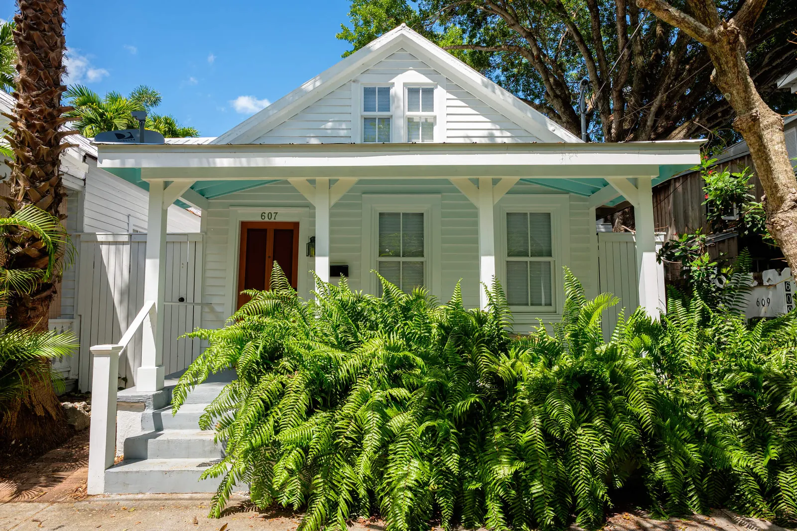 Vernacular or “Old Florida” Styles: A Legacy of Simplicity and Environmental Harmony