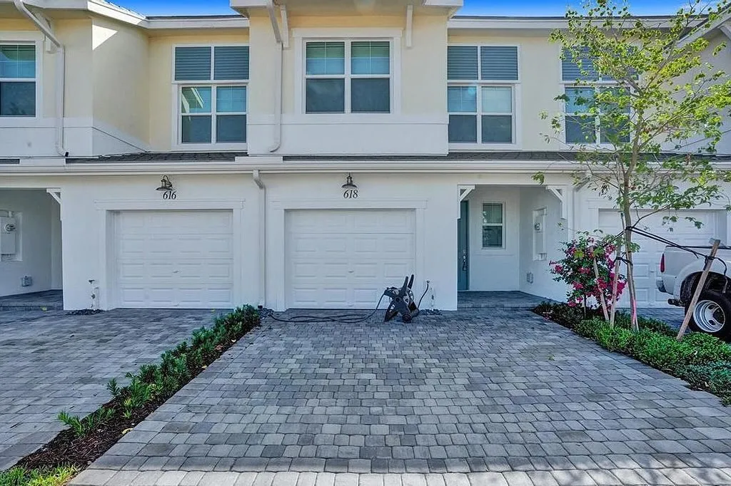612 Parsons Way Retreat