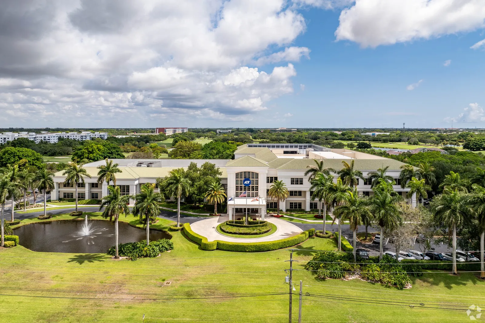 Glades Road Corridor: A Popular Choice for Remote Workers in Boca Raton