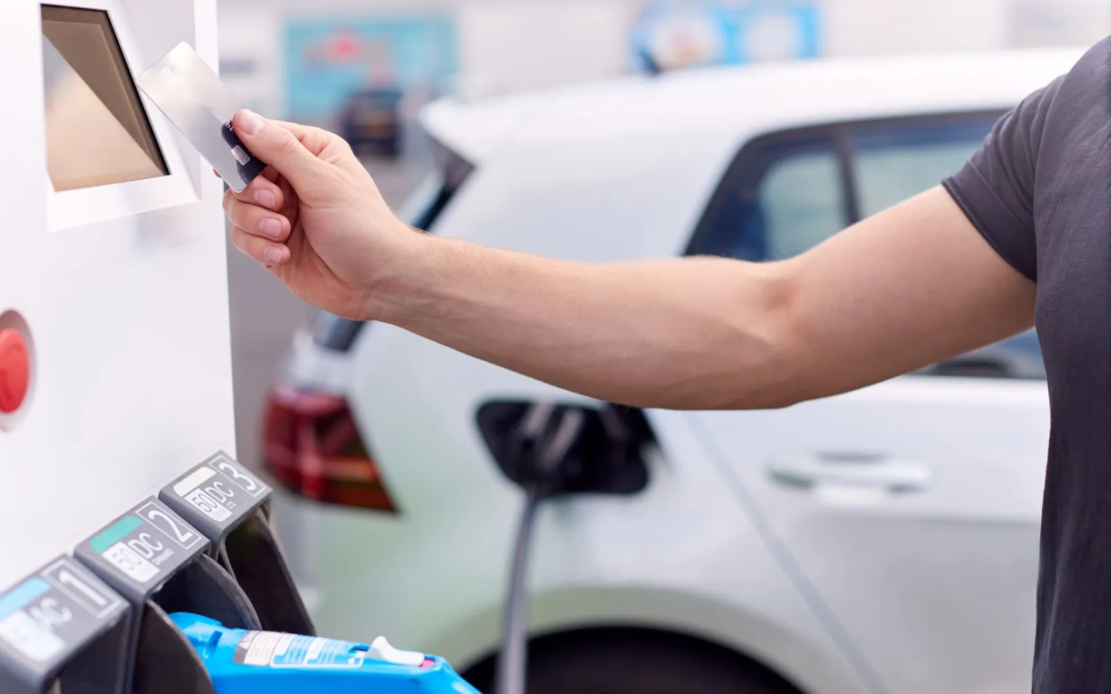 Understanding the Costs of Residential Level-2 EV Charger Installations in Florida