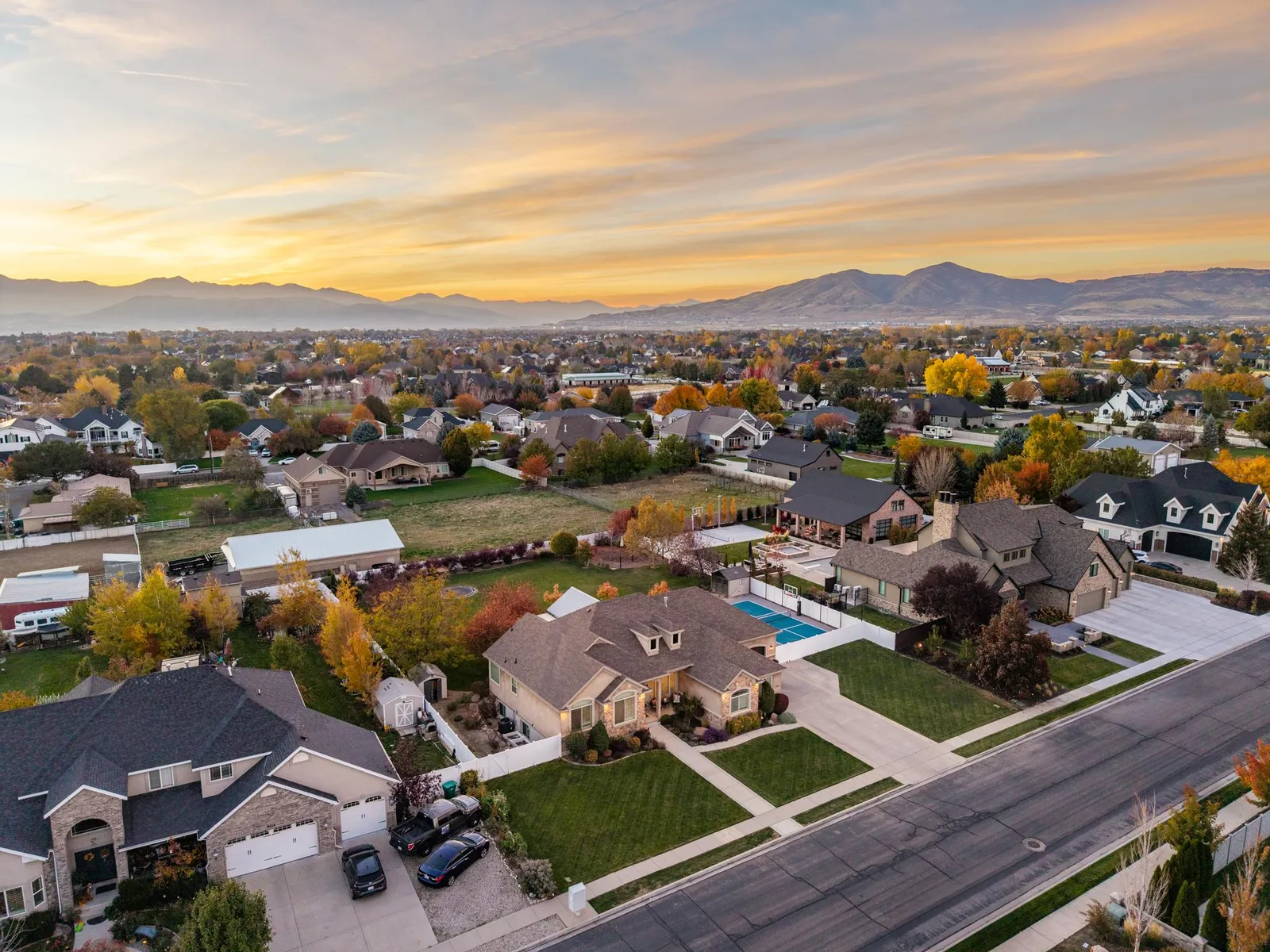 Watch the Local Housing Market Before You Buy