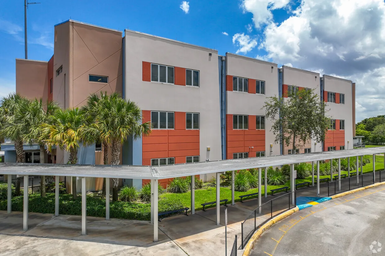 quiet waters elementary school in Deerfield Beach