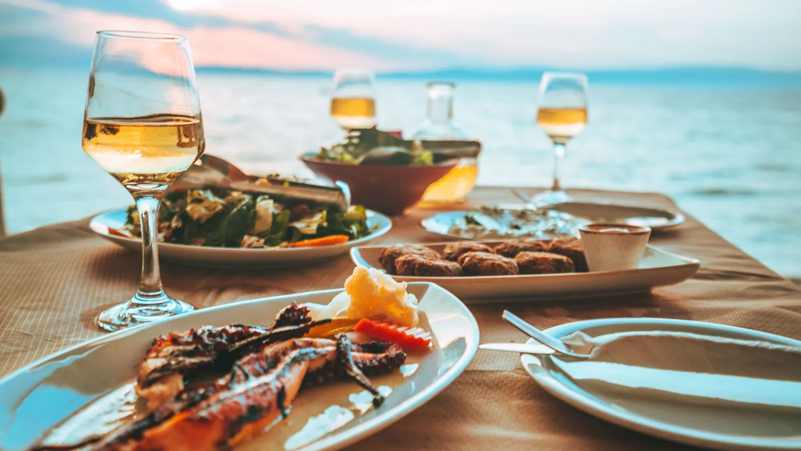 Savor Fresh, Local Foods: Nourishment Inspired by the Coast