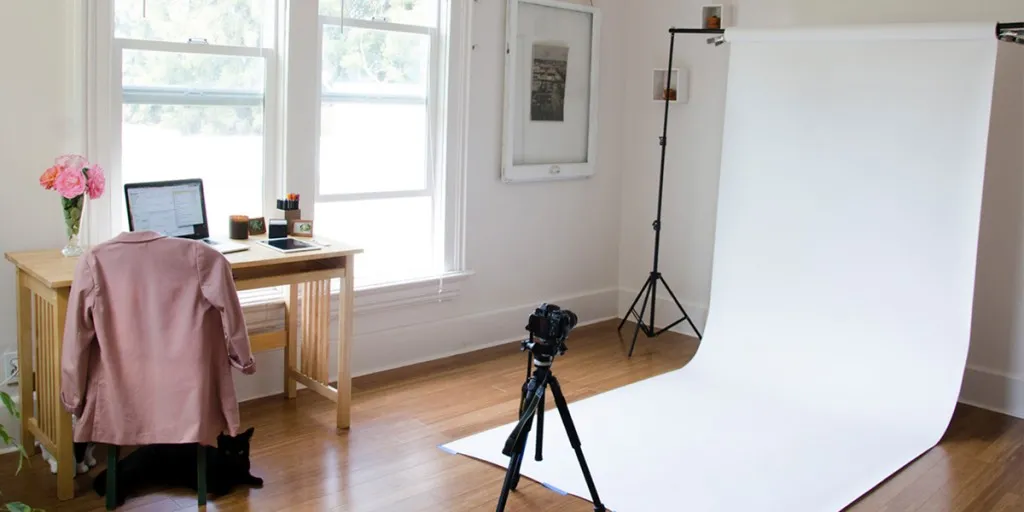 Photographing Items for Accurate Measurement During Move-In