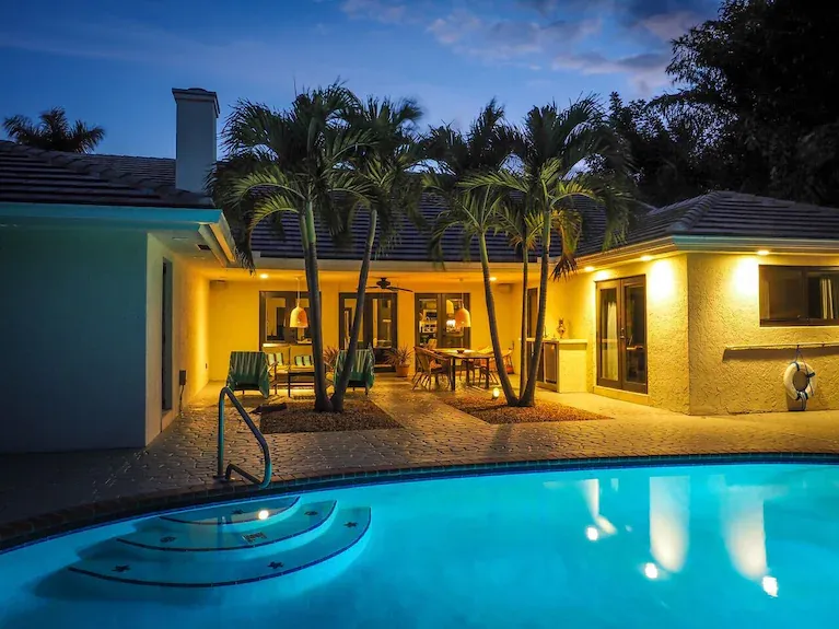 New Luxury Home in Boca Raton with Heated Pool: A Premier Destination for Hosting and Entertaining