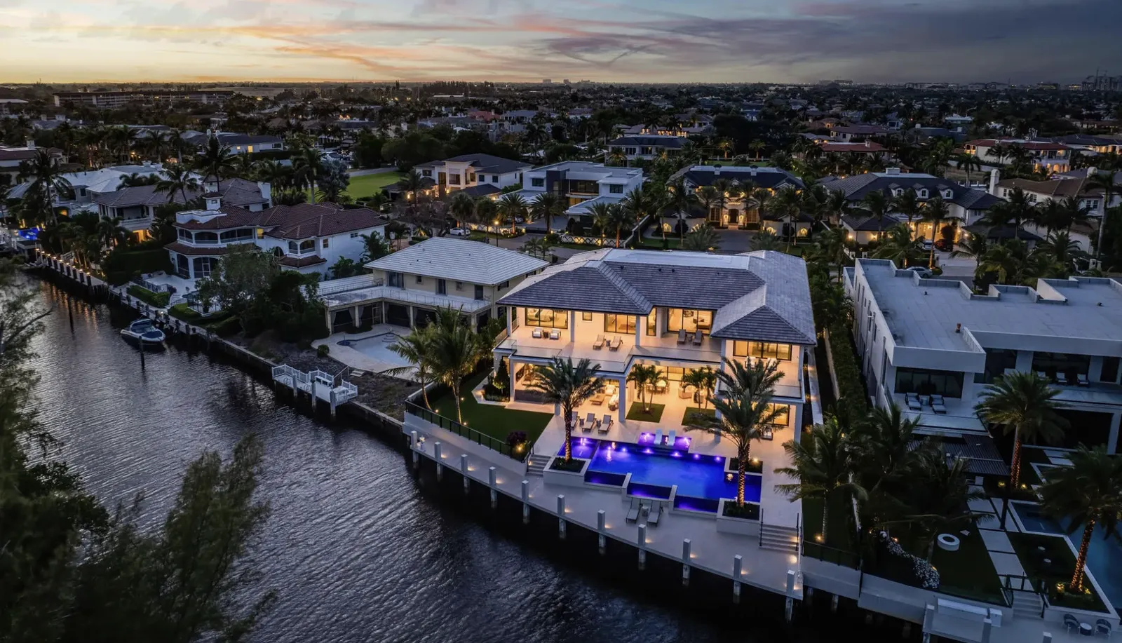 Luxury Living in Boca Raton: Why This South Florida Market Continues to Attract Buyers
